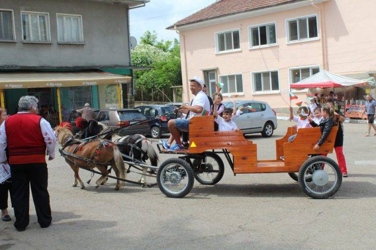 В Дъскот пяха за  мераклиите и пияниците