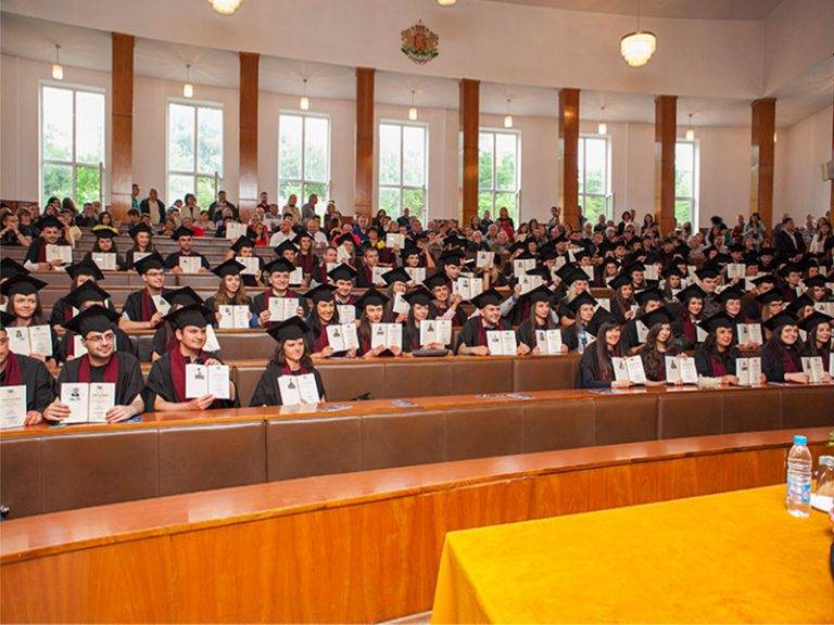 Култура | Стопанска академия дипломира магистрите от випуск 2017