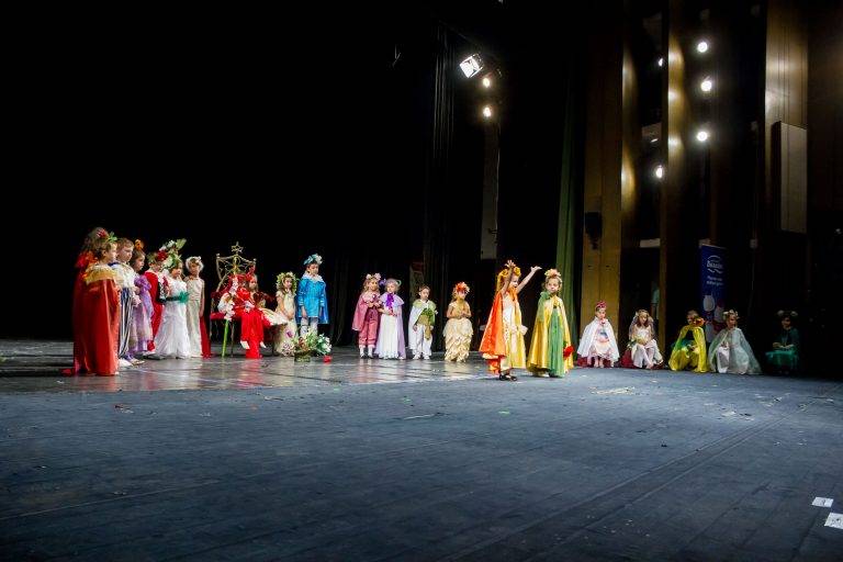 33 детски и юношески театрални трупи излязоха на великотърновската сцена