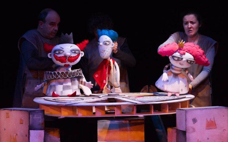 През месец май в Театър ВЕСЕЛ представят класически приказки