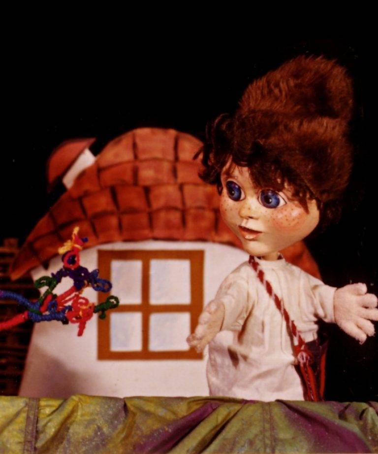 През месец май в Театър ВЕСЕЛ представят класически приказки