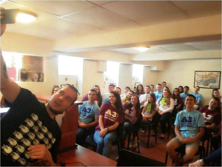 Култура | Николаос Цитиридис гостува в ПГ по туризъм „Д-р Васил Берон“