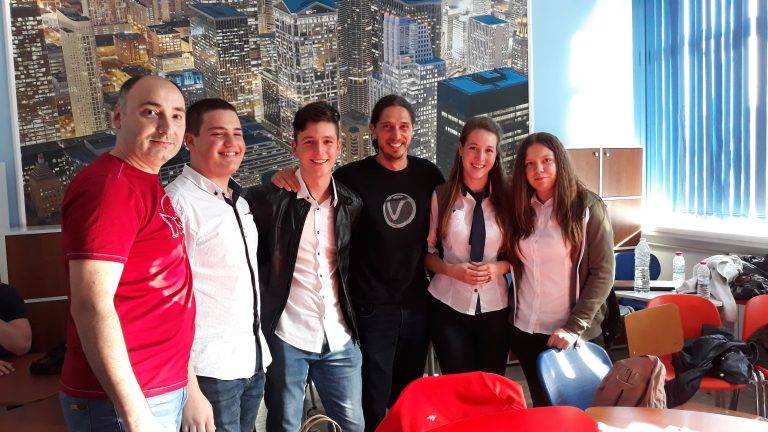 Култура | Трима ученици от ПМГ са призьори  в Националната олимпиада по ИТ