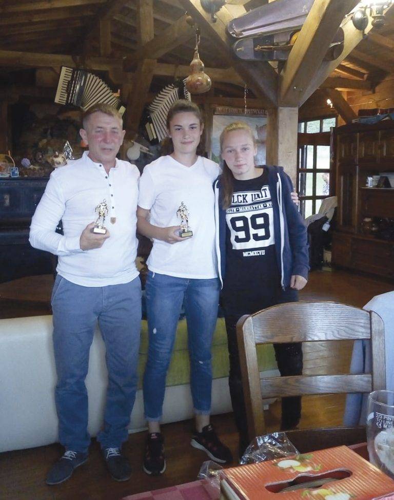 Спорт | Етърки закриха сезона с купон