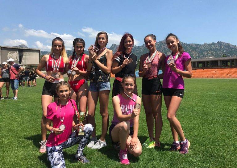 Спорт | Лекоатлетките на Езикова гимназия трети на държавните финали