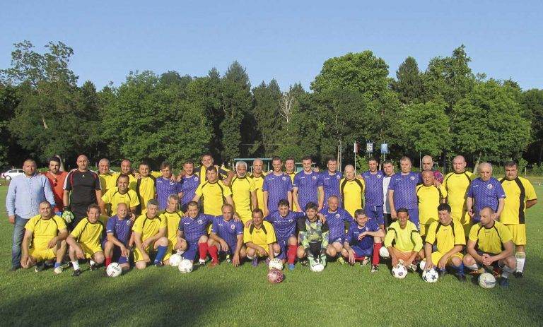 Ветераните на “Левски-1986” и “Етър” с 4:4 на футболния празник в Стражица