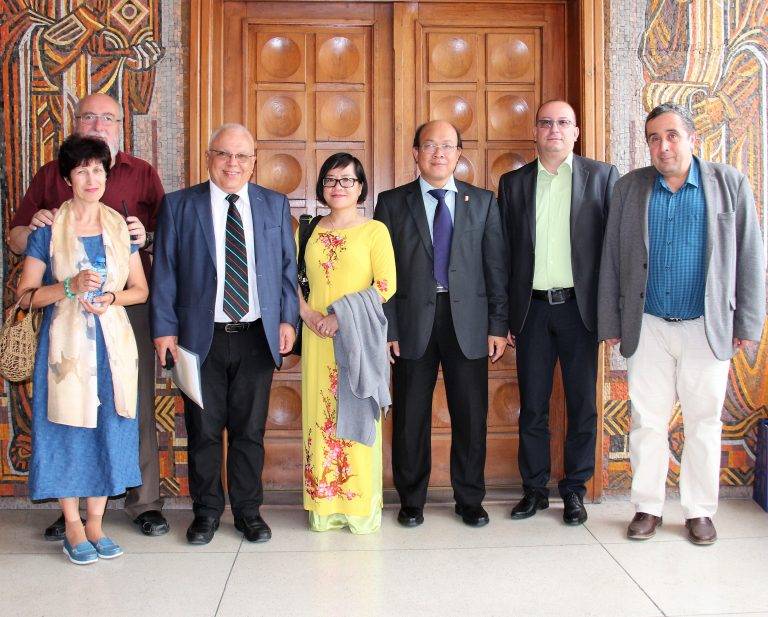 ВТУ ще си сътрудничи с университет във Виетнам