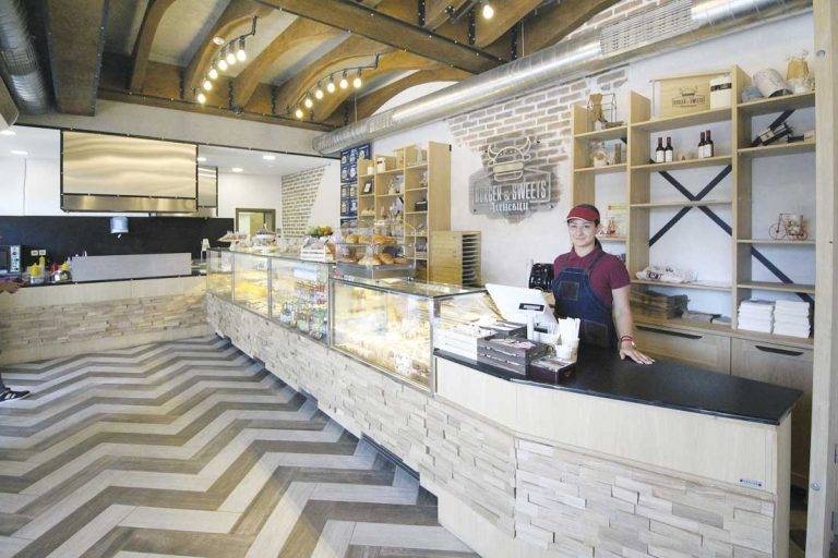 “Асеневци” създадоха Царството на бургера във Велико Търново