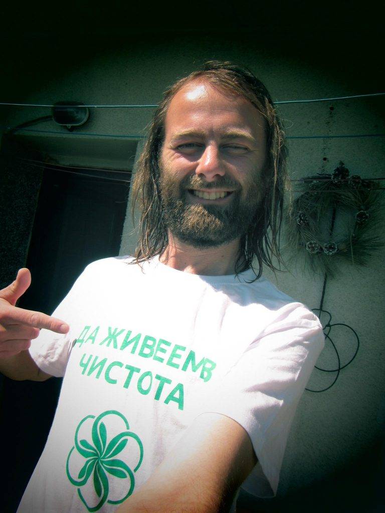 Общество | Влади Ванков с национален приз в  кампанията “Да изчистим България заедно”