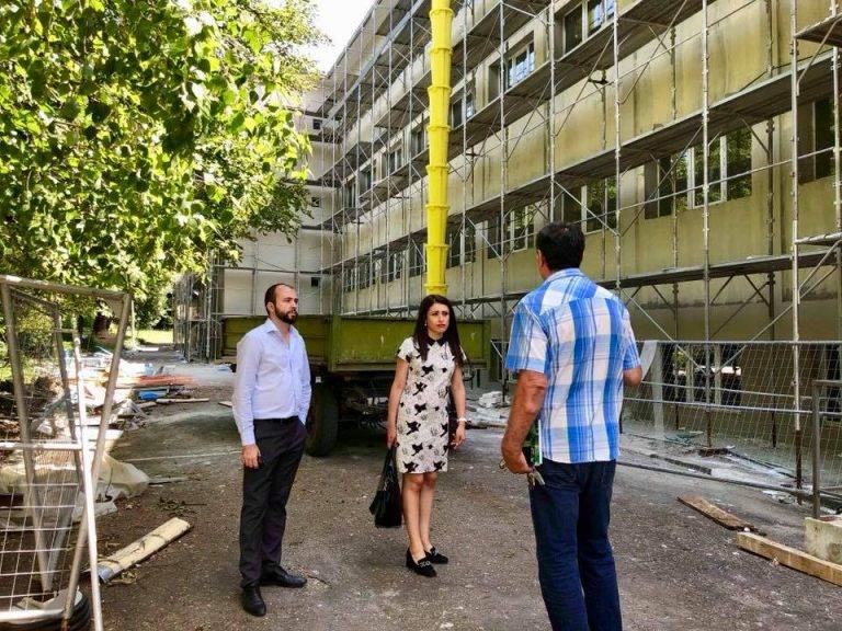 Павликени | Депутатът Станислава Стоянова проведе срещи с ръководствата на Аграрната гимназия и Комплекса за социални услуги в Павликени