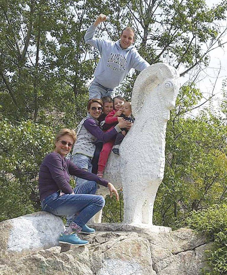 Брат и сестра доктори избраха да сбъдват мечтите си във  Велико Търново