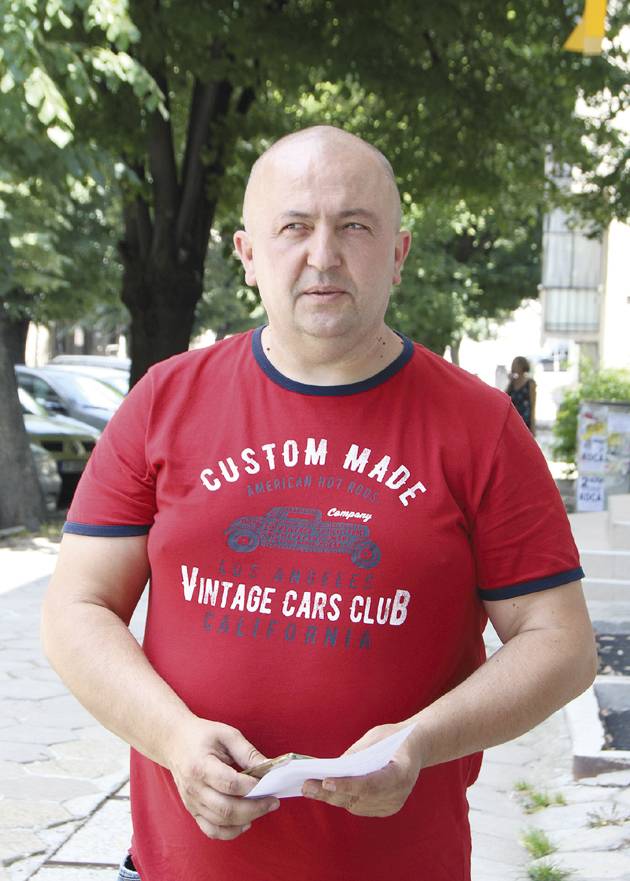 Горещи новини | Двама председатели в люта битка за  парите на разграбената кооперация в Миндя