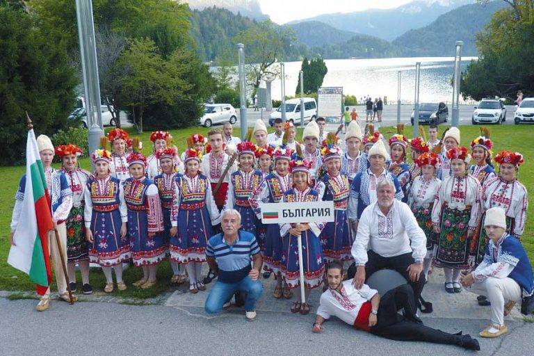 Горещи новини | Говорят бившите възпитаници на “Българче”: “Ансамбълът беше моето второ семейство”
