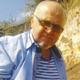 Горещи новини | Емил Елмазов разчете древни рецепти от  богомилския “Зелейник”, които прилага и днес