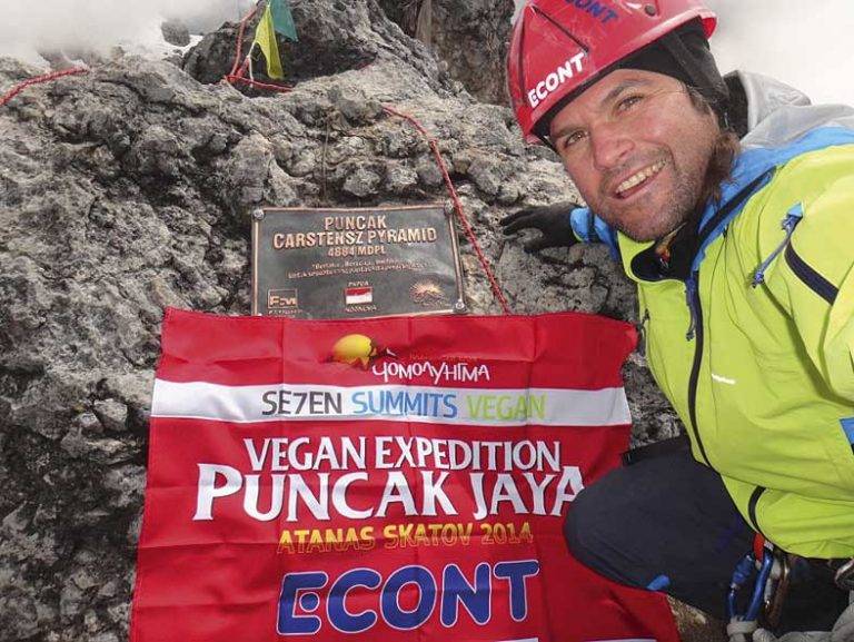 Алпинистът веган Атанас Скатов за  планината, оцеляването и небесната книга