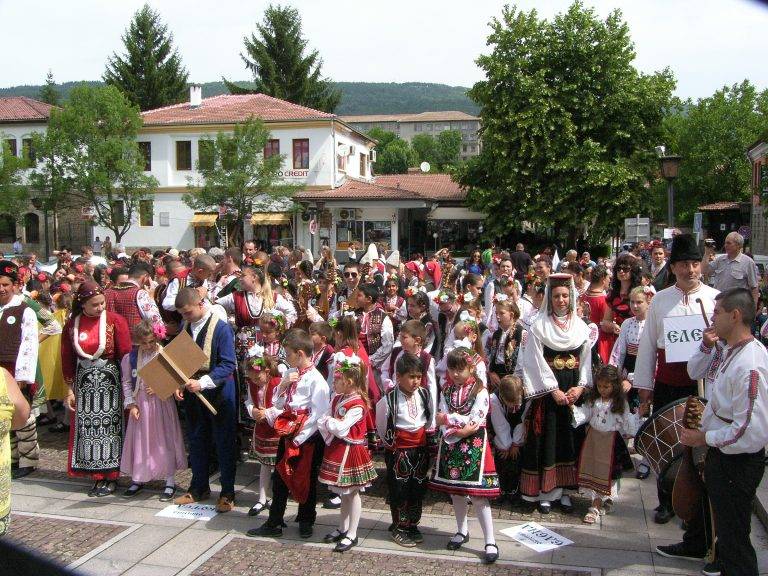 Над 250 изпълнители участваха в празника “„Балканът пее и разказва” в Елена