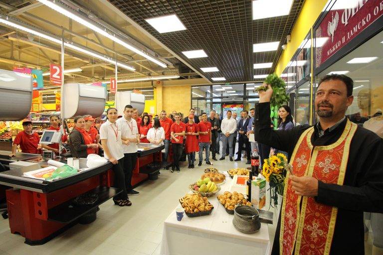Т МАРКЕТ отвори във Велико Търново с много промоции и ниски цени