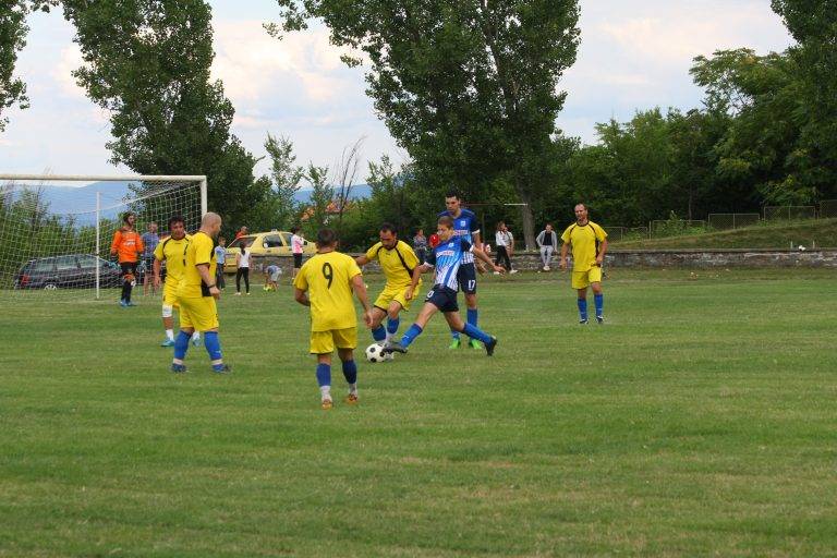 Волейболни и футболни срещи за празничния Петровден се проведоха в Лясковец