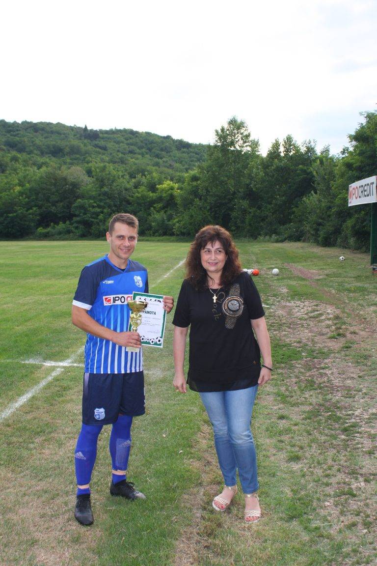 Волейболни и футболни срещи за празничния Петровден се проведоха в Лясковец