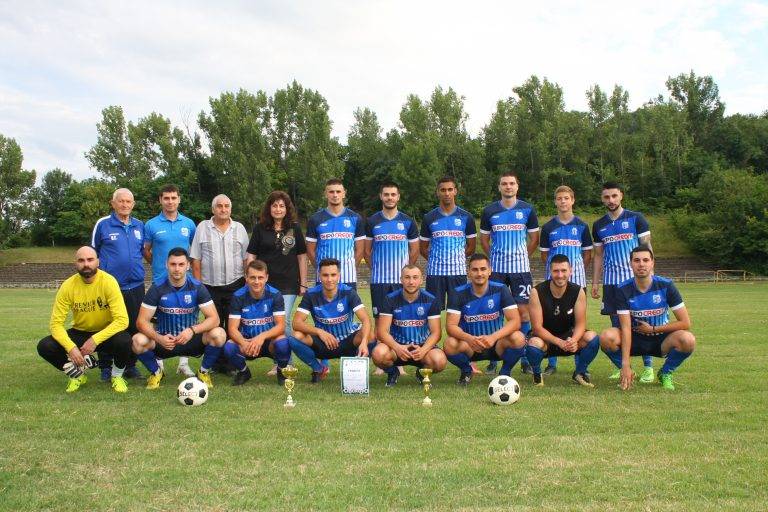 Волейболни и футболни срещи за празничния Петровден се проведоха в Лясковец