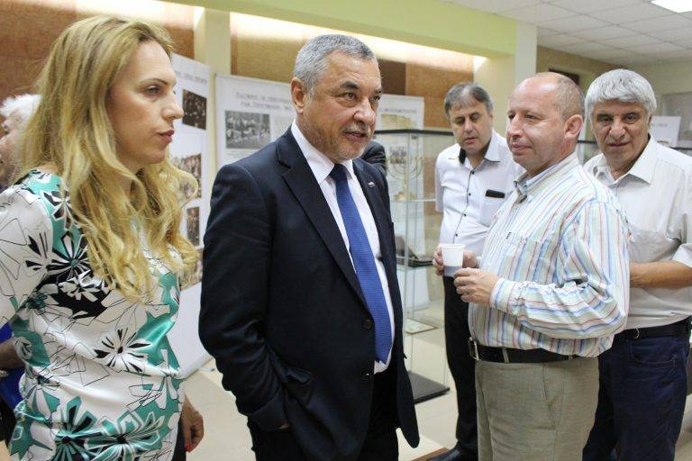 Непознати факти за спасяването на българските евреи  представят на конференция във Велико Търново