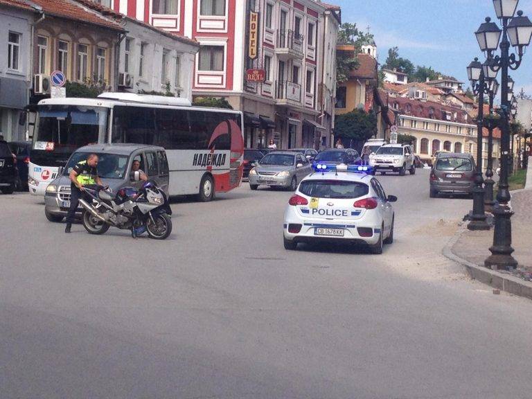 Горещи новини | Моторист катастрофира в центъра на Велико Търново