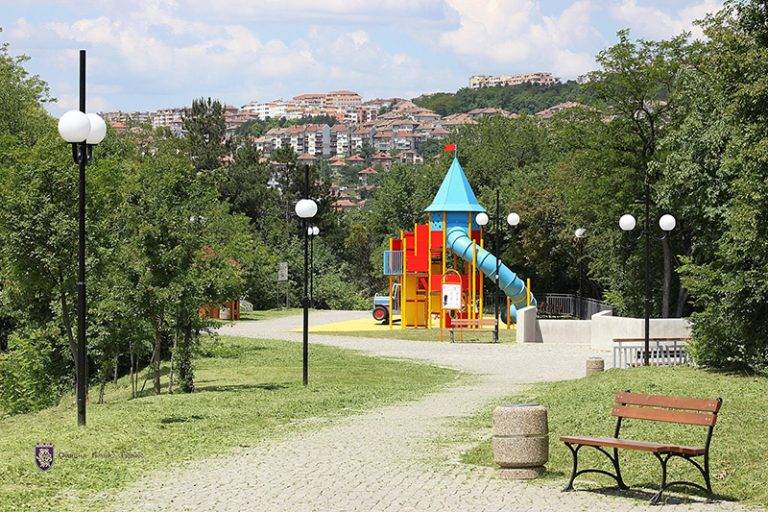 Общество | Четири пръскания срещу комари предстоят в парковете на Велико Търново