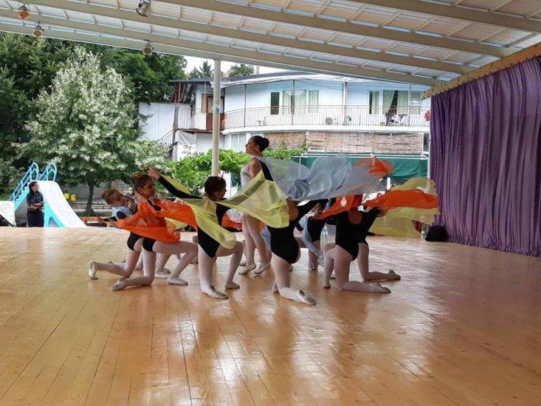 Горещи новини | Лясковските балерини завоюваха три морски награди