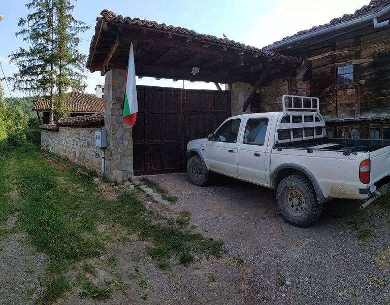 Арестуваха шефа на мандрата  в Елена, не е плащал ДДС за милиони (снимки)