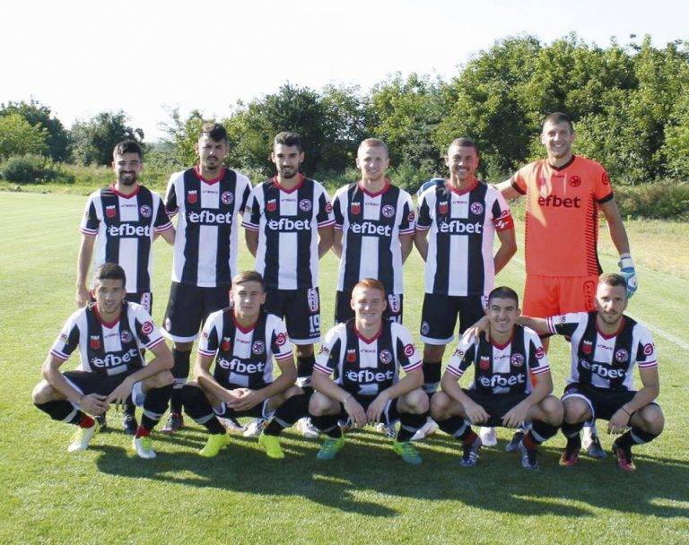 Спорт | “Локо” (ГО) разби с 6:0 “Академик”