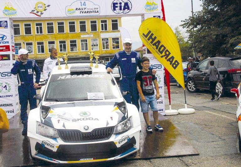 Спорт | Мирослав Ангелов и Еди Сивов спечелиха 14-ото Рали “Твърдица”