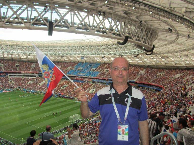 Москва не спа след победата на Русия (снимки)