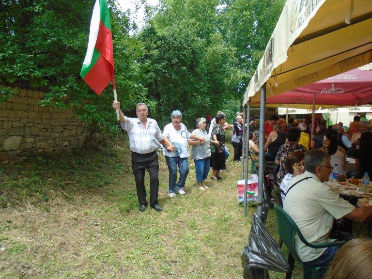 Певицата Доника Венкова дойде на земляческа среща в Горско Калугерово