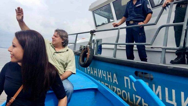 Народният представител Станислава Стоянова откри масово преплуване на Дунав при Свищов