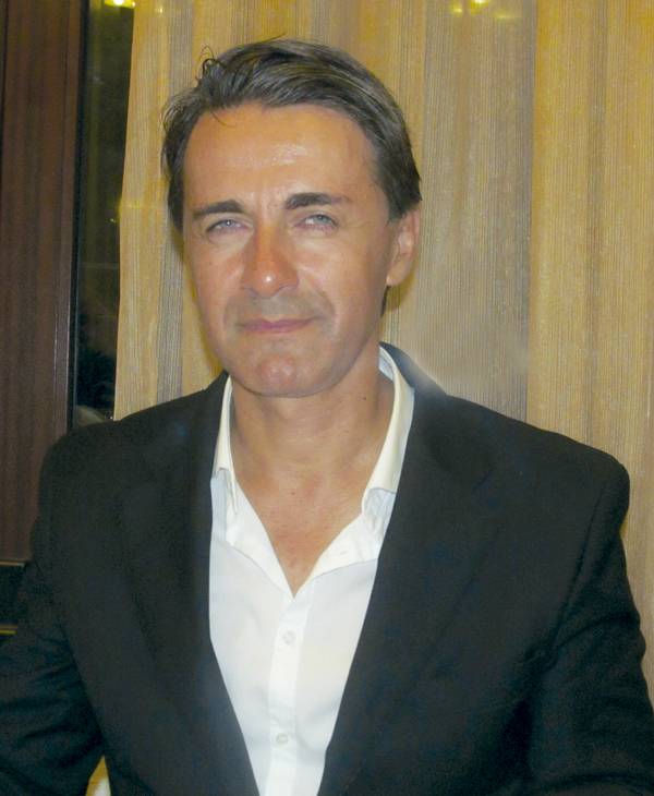 Горещи новини | Петимата национали на “Етър” представя  новият проект на скулптора Пламен Деянофф