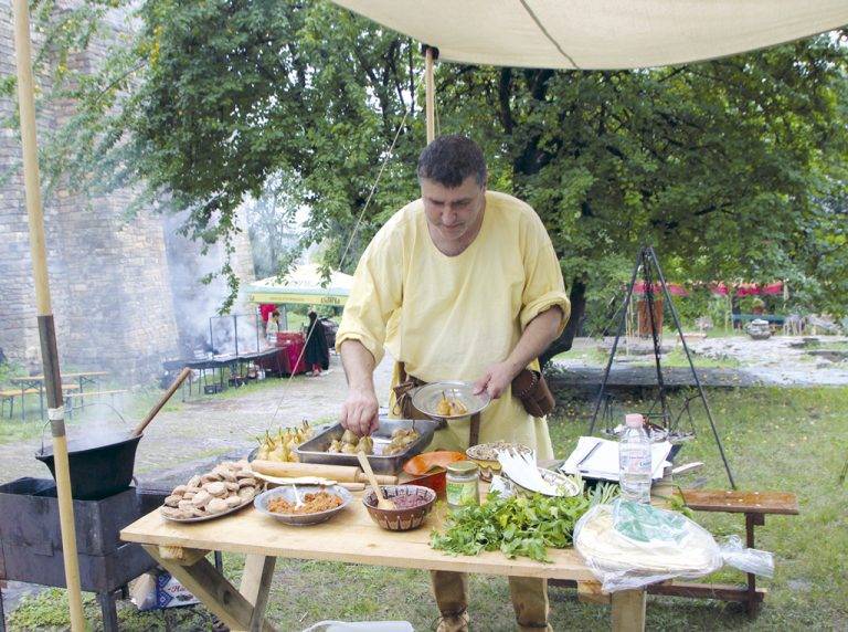 Тайните на римската, манастирската и  викингската кухня разкриха на Царевец