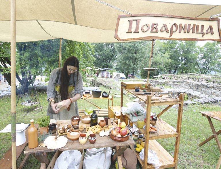 Тайните на римската, манастирската и  викингската кухня разкриха на Царевец