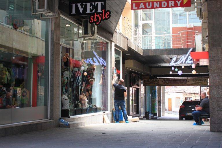 Бижута за 40 000 лв. задигнаха от златарско ателие в центъра на В. Търново (снимки)