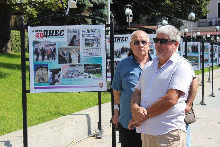 Изложба на “Янтра ДНЕС” представя знакови  събития във В. Търново от последните 20 години