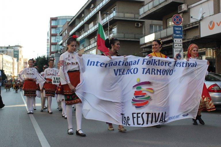 Горещи новини | Велико Търново отново е фестивал (снимки)