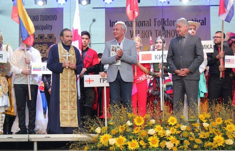 Велико Търново отново е фестивал (снимки)