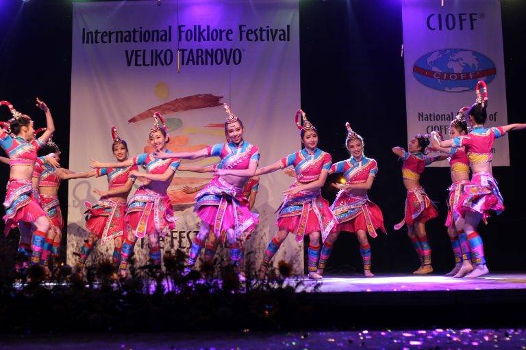 Култура | Гостите от далечен Китай са пленени от българския фолклор (снимки)