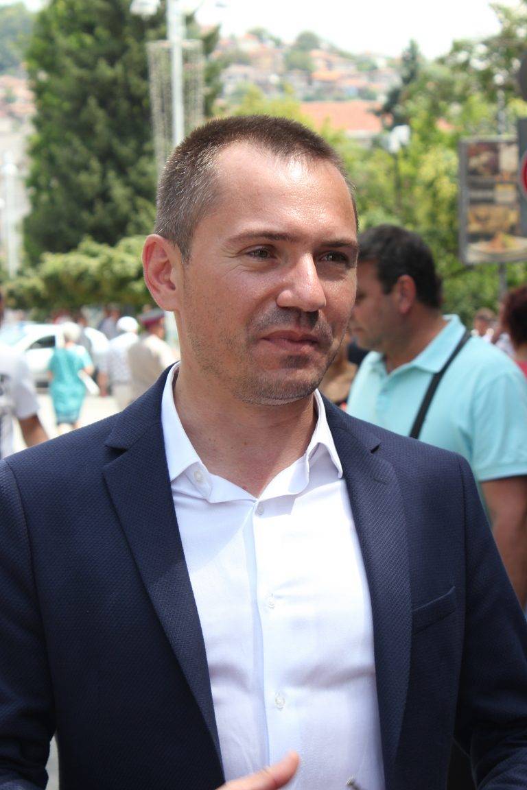 Пари и власт | Евродепутатът Ангел Джамбазки:  “Конфликтът в коалицията е сблъсък на характери”