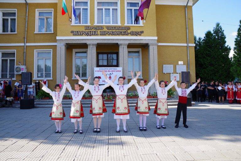 Горещи новини | Игумен избира Мис и  Мистър Фестивал в Ресен