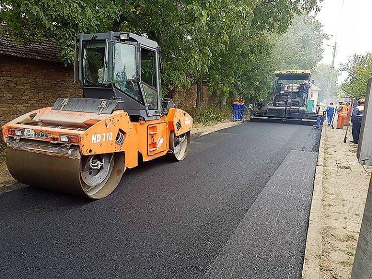 Общество | С над 280 000 лв. ремонтират пътя Килифарево – Плаково и три улици в градчето