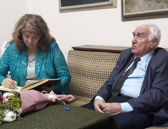 Общество | Членовете на Културния клуб на великотърновци в София се срещнаха с вицепрезидента Илияна Йотова