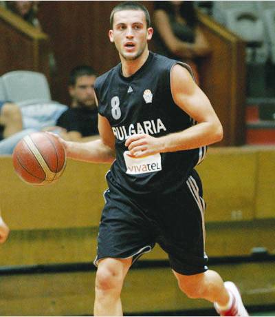 Спорт | “Баскетболни деца” представя Филип Виденов и Венцислав Великов