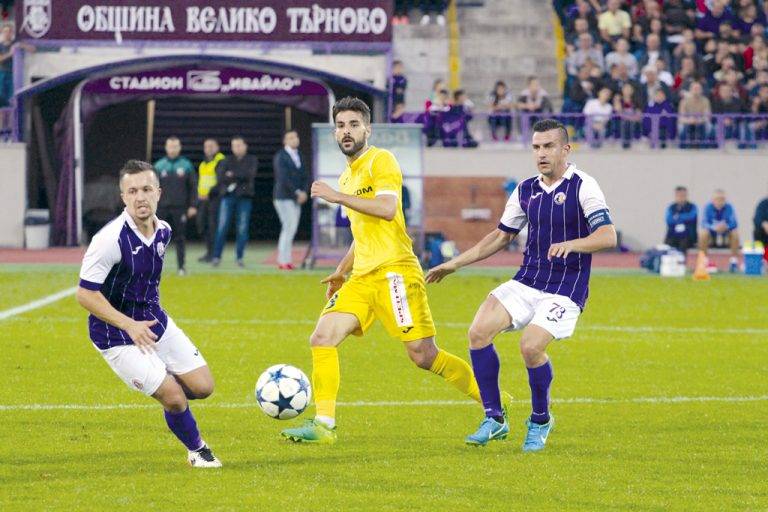 Горещи новини | Билетите за “Етър” – “Левски” в продажба