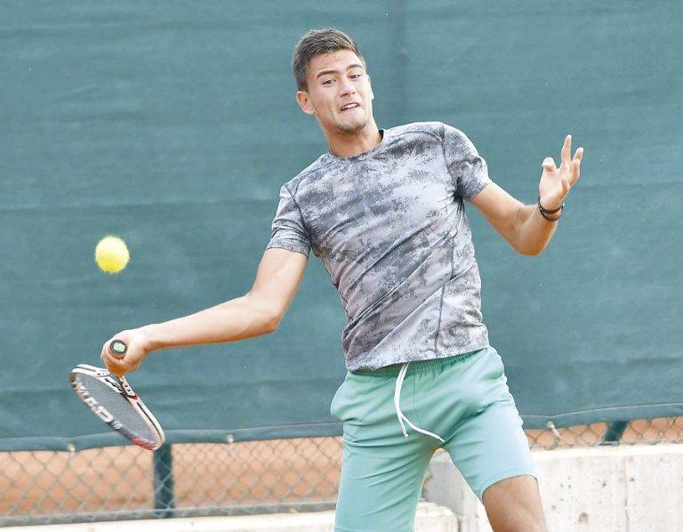 Спорт | Мартин Илиев и Пламен Цонев с успешен старт при мъжете на държавното