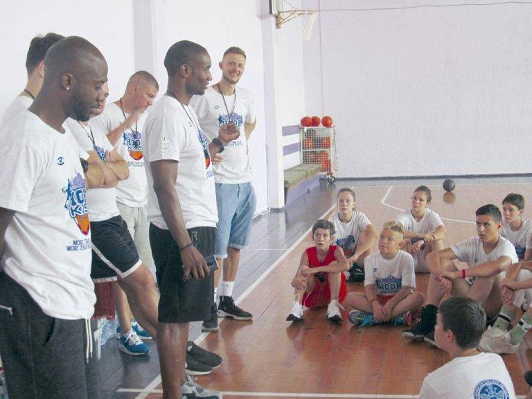 Спорт | 40 участници от цялата страна събра кампът “Баскетболни деца”